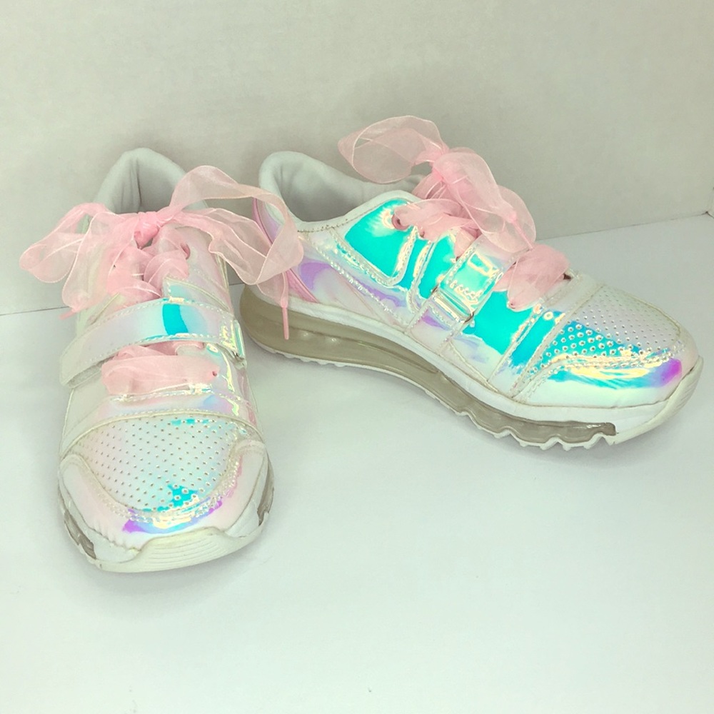 YRU Aiire Atlantis Light Up Hologram Sneakers